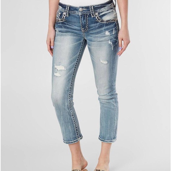 Miss Me Signature Crop Distressed Light Wash Low-Rise Size 29 - Picture 11 of 13